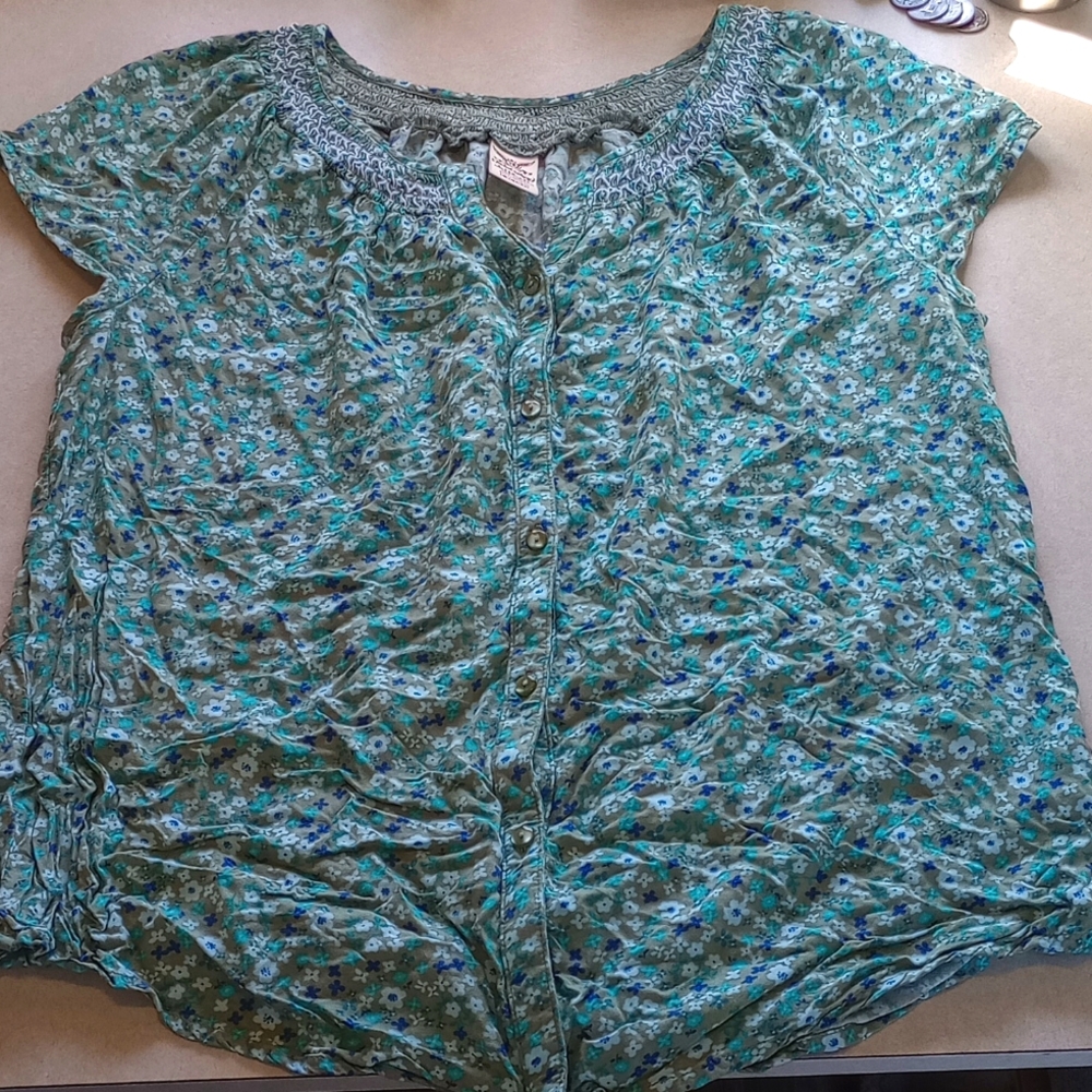 Faded Glory Green floral blouse, Large (12-14)